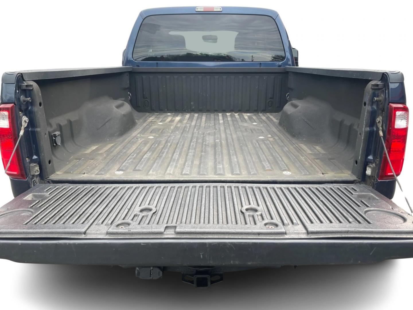 2015 Blue /Gray Ford F-350 SD XLT SuperCab Long Bed 4WD (1FT8X3B68FE) with an 6.2L V8 OHV 16V engine, 6-Speed Automatic transmission, located at 11115 Chardon Rd. , Chardon, OH, 44024, (440) 214-9705, 41.580246, -81.241943 - This 2015 Ford F-350 XLT Supercab 4WD, equipped with a robust 6.2L V8 engine and a 6-speed automatic transmission, offers substantial power and capability, suited for both work and recreational towing needs. It ensures driver comfort with a power driver's seat and power-adjustable pedals, coupled wi - Photo#10